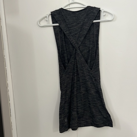 Lulu Lemon Racerback Crew Neck Tank with Micro Front Pocket - Picture 2 of 2